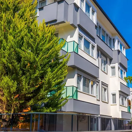 Brandhill Airport Aparthotel